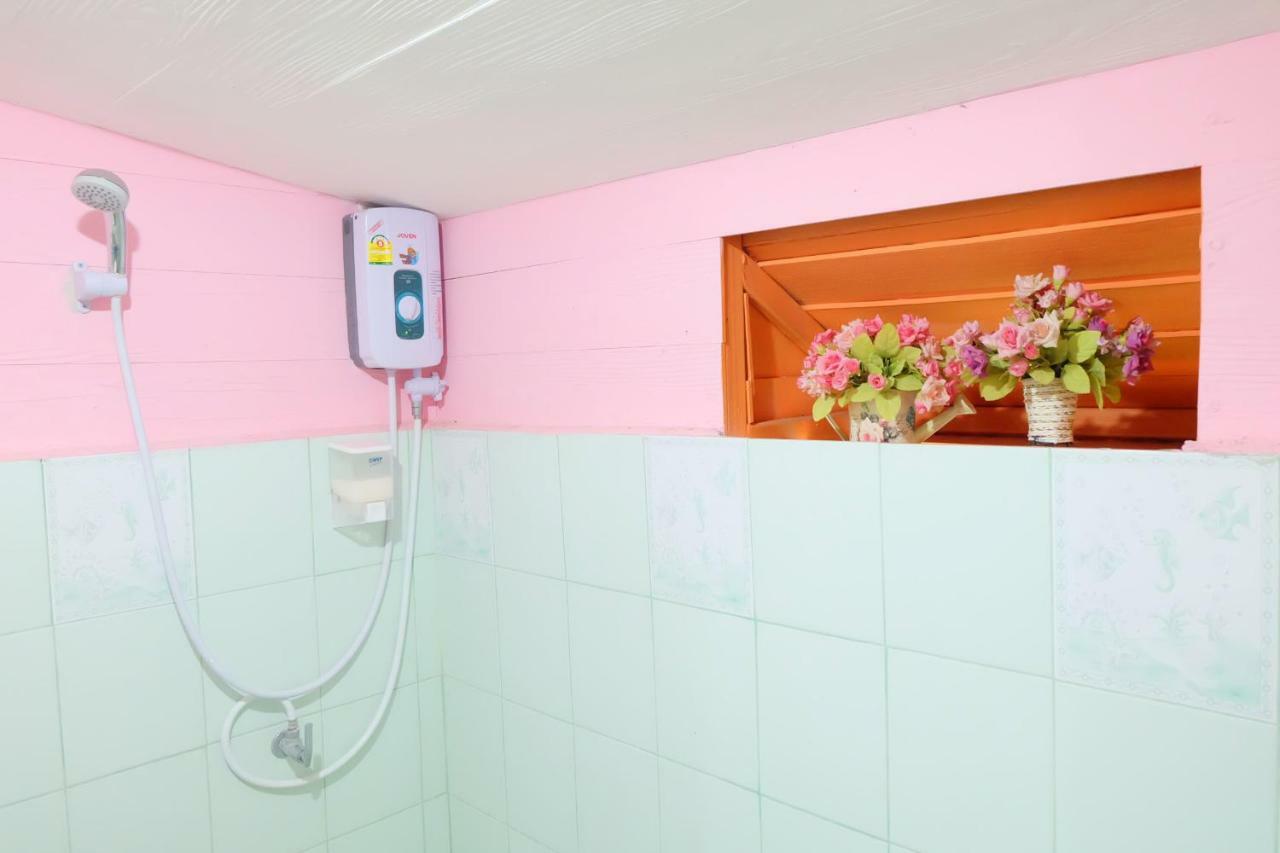A Houses Homestay 呵叻 外观 照片